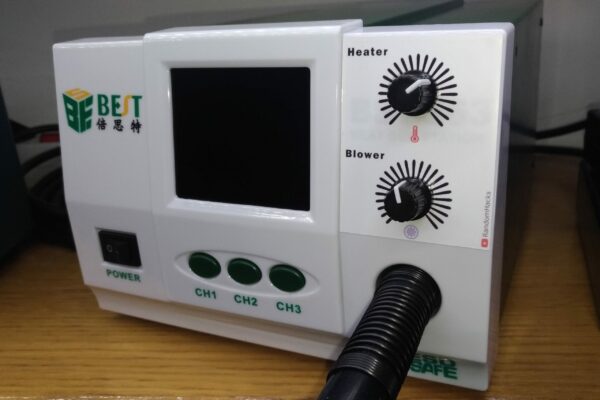 Closeup of the potentiometers on the BST-863 station with the upgrade board installed